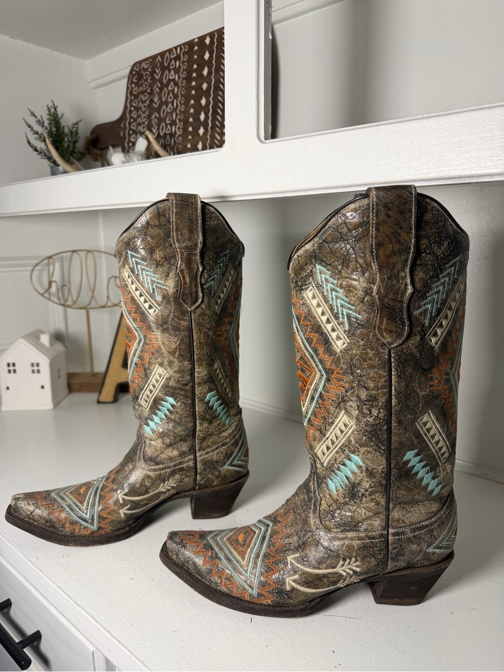 Corral Womens 8 Distressed Leather Cowboy Boots Southwestern Embroidered
